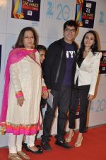 at Zee Awards red carpet in Mumbai on 6th Jan 2013 (121).JPG